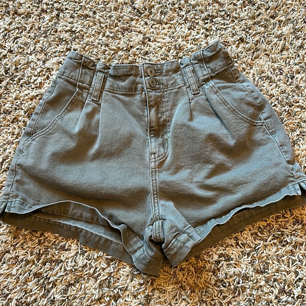 American Eagle Outfitters Highest Rise Mom Short